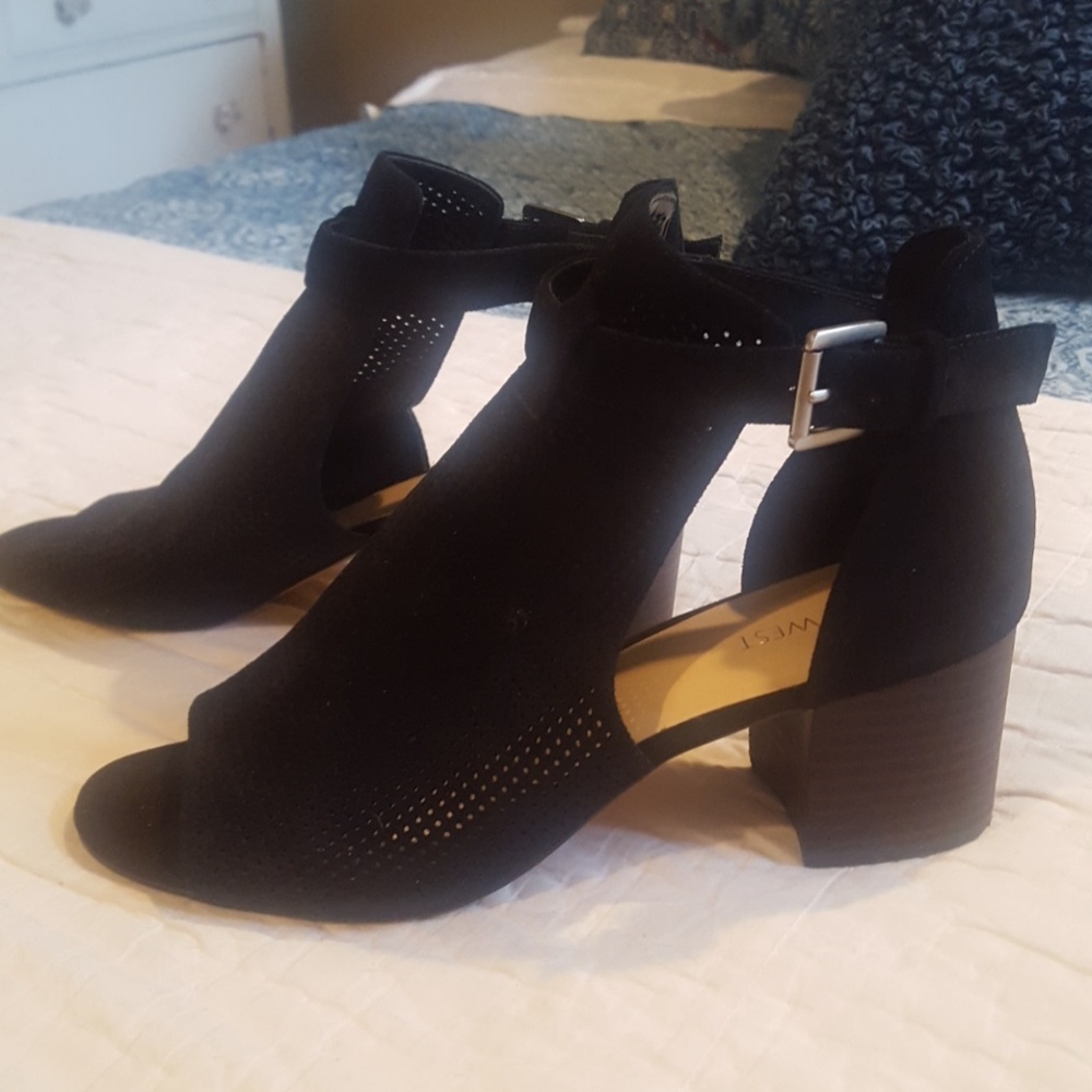 Nine West sandal bootie 9